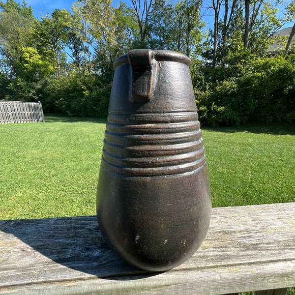 Pier 1 import rustic vintage vase. - Picture 6 of 7